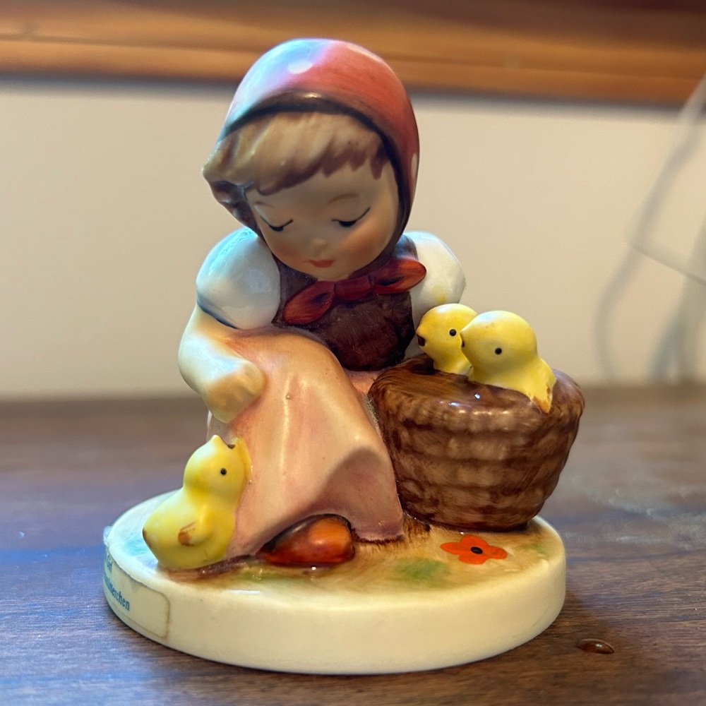 Vintage Goebel Hummel Figurine “Chick Girl”